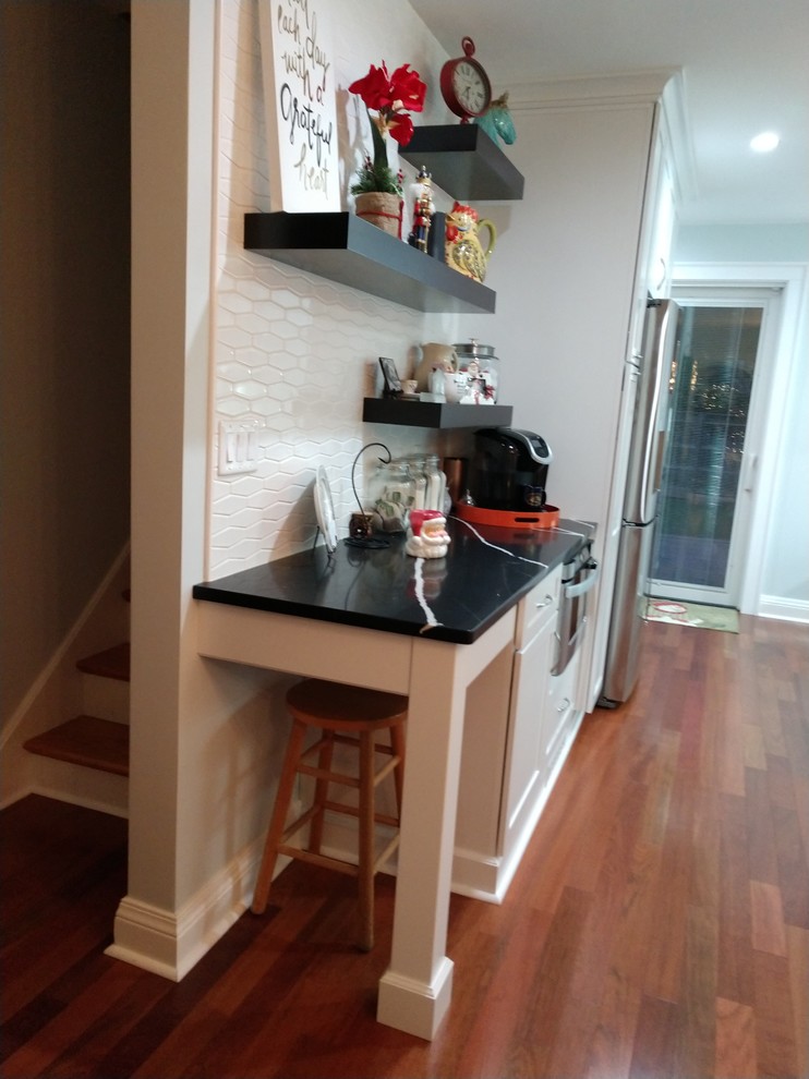 Home design - transitional home design idea
