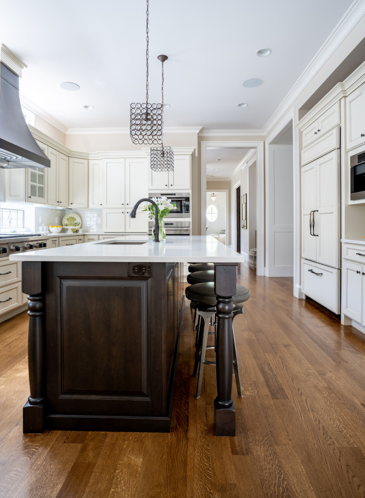 Transitional Yet Contemporary Staging