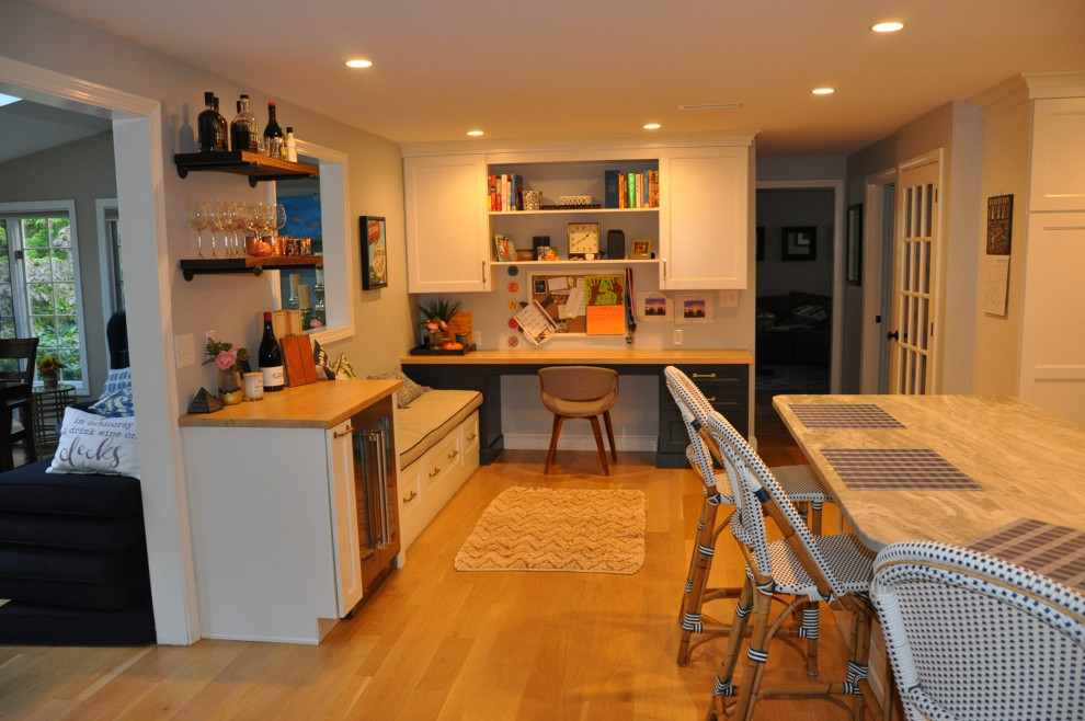 Transitional home design photo in Boston