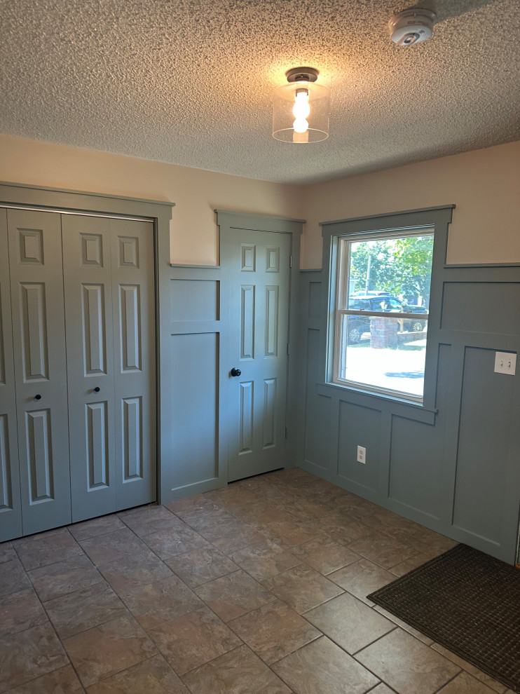 Windsor One Craftsman style trim pairs with board and batten accents.