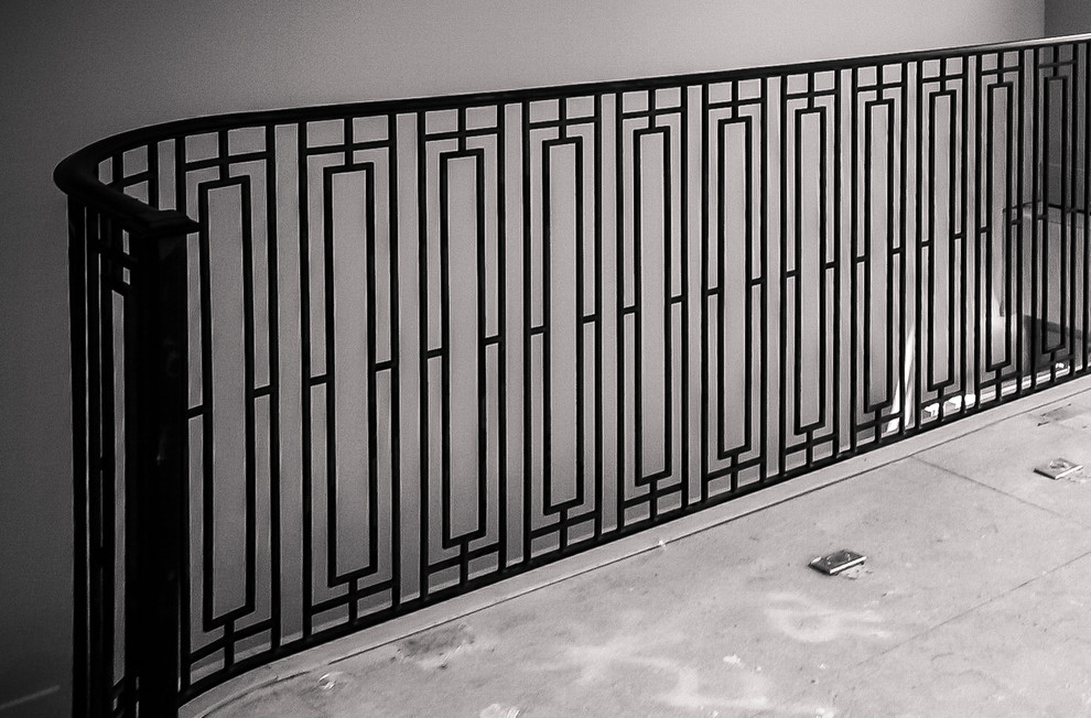 Inspiration for a mid-sized modern staircase remodel in Atlanta