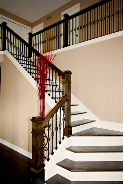 Photo of a traditional staircase in Chicago.