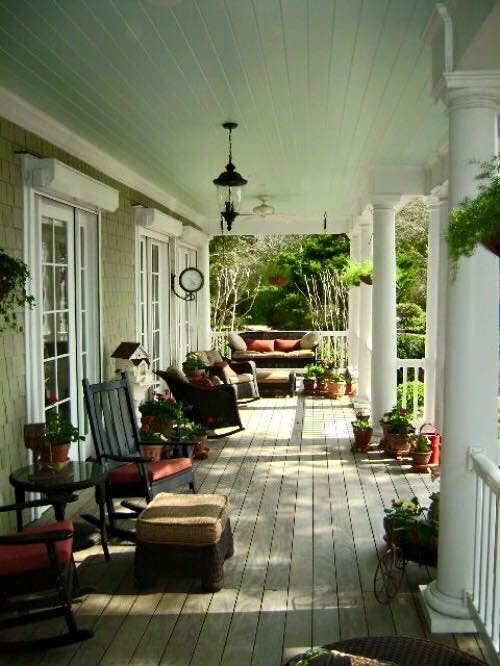 Home design - transitional home design idea in Chicago