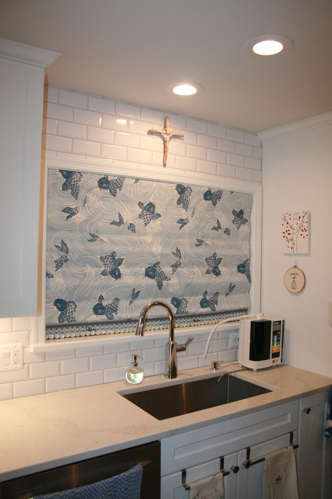 Inspiration for a beach style kitchen in DC Metro.