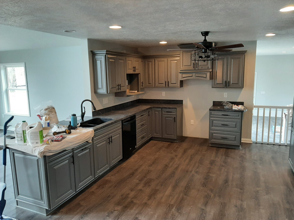 Kitchen - eclectic kitchen idea