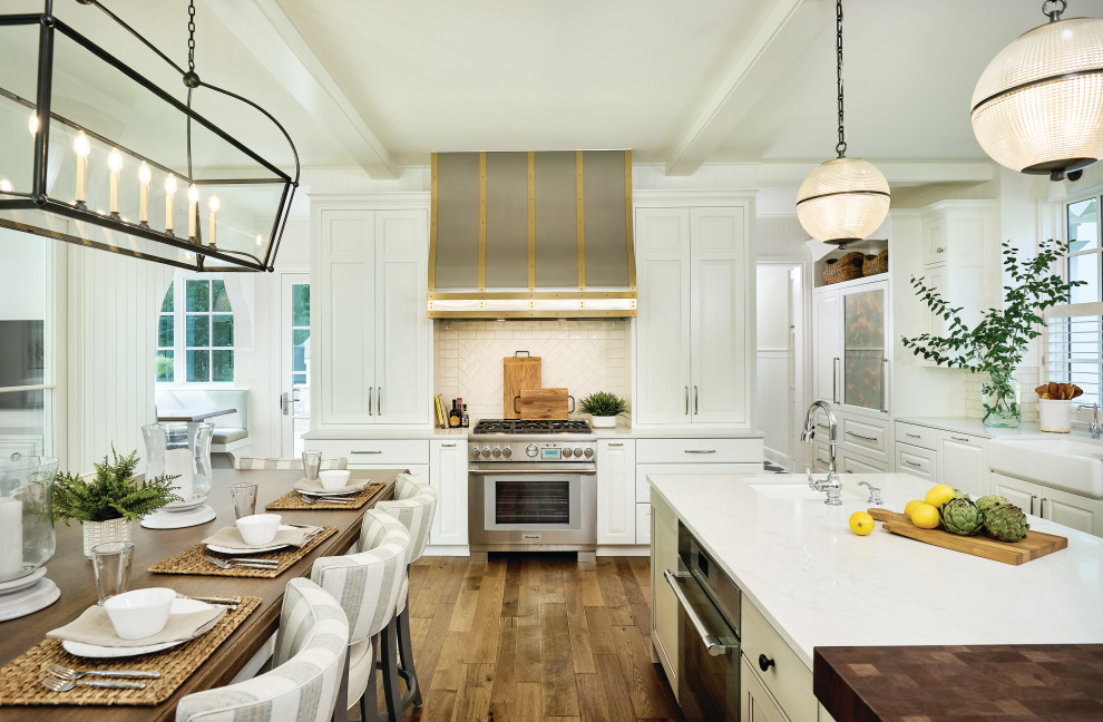 Example of a transitional kitchen design in Grand Rapids