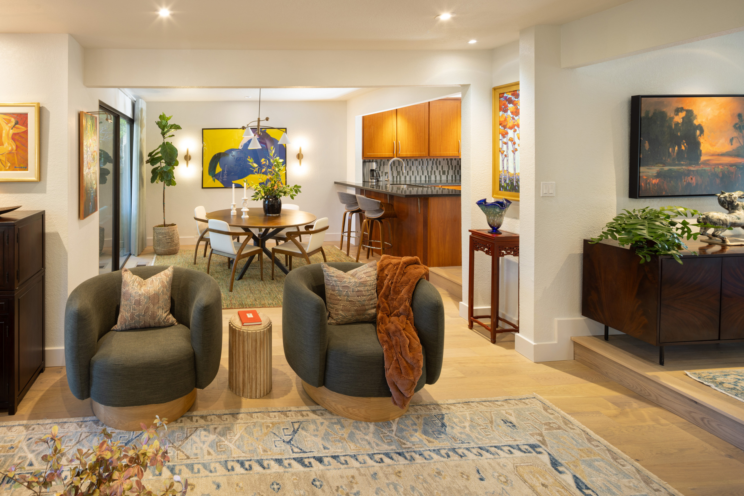 Mid-Century Among the Oaks Condo