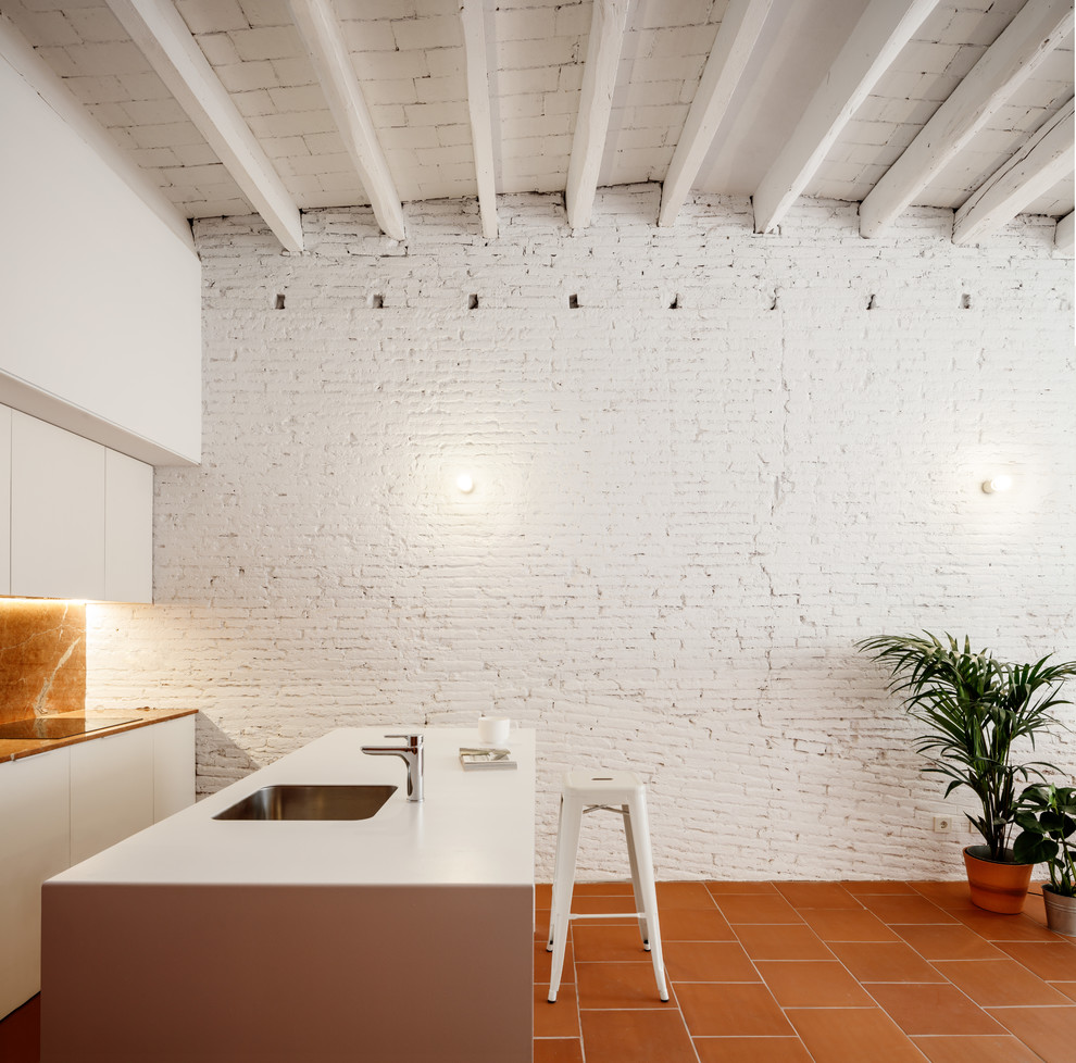 This is an example of a mediterranean kitchen in Barcelona.
