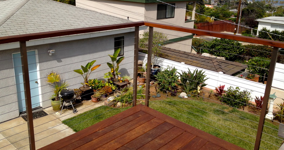 Photo of a modern deck in San Diego.