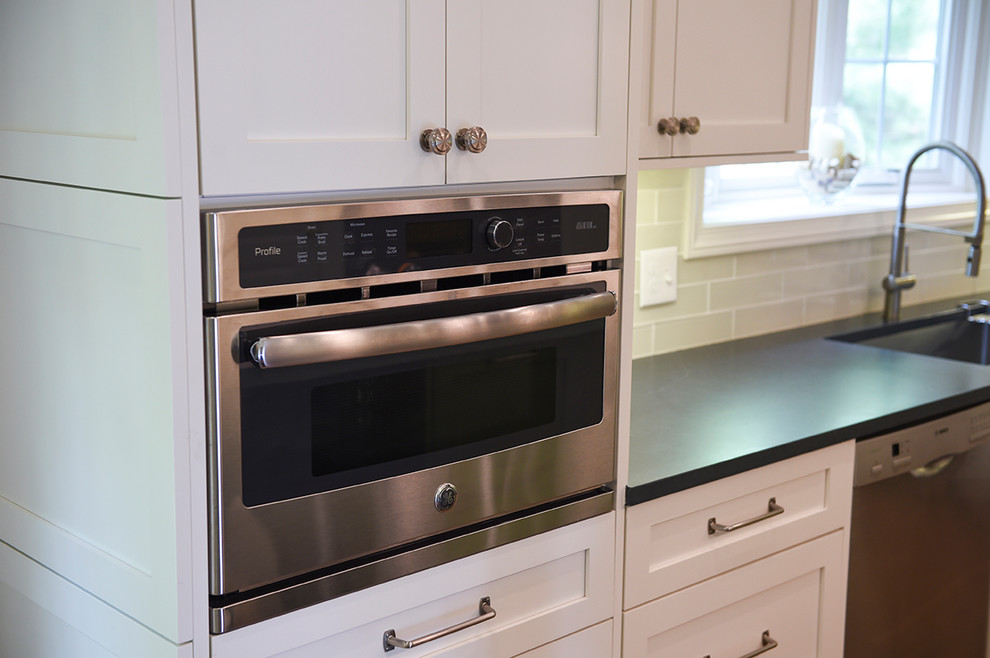 Inspiration for a transitional kitchen remodel in Cleveland