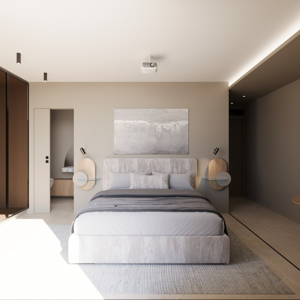 Пример оригинального дизайна: большая хозяйская спальня в стиле модернизм с бежевыми стенами, полом из керамогранита, бежевым полом, многоуровневым потолком, панелями на части стены и рабочим местом