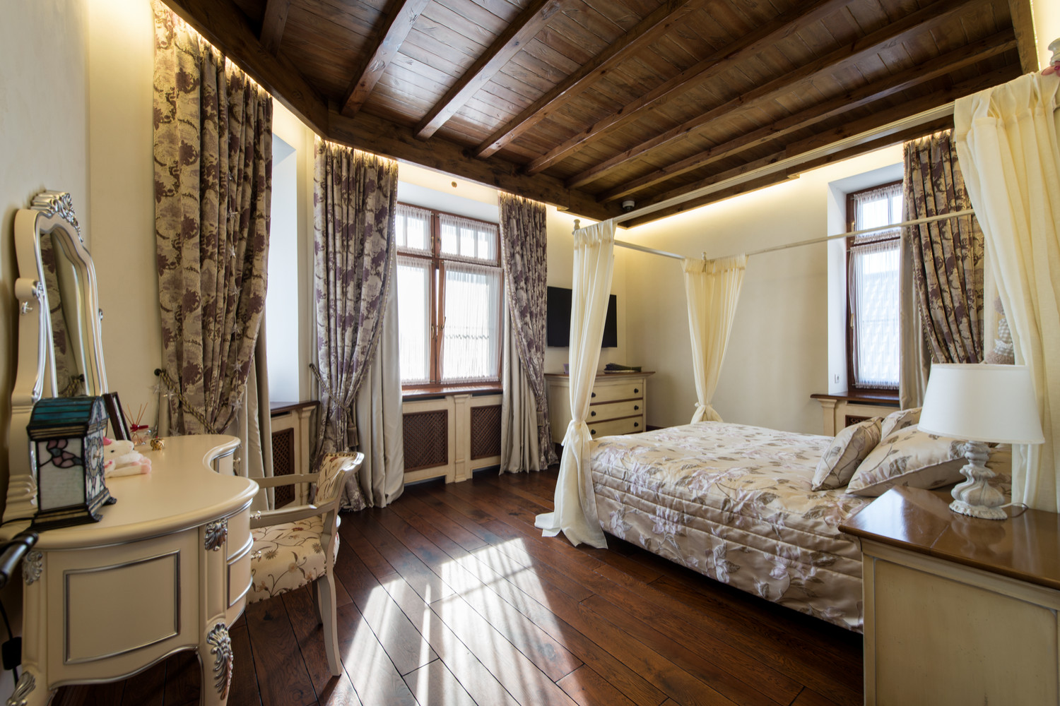 Интерьеры дома в поселке "Третья Охота"