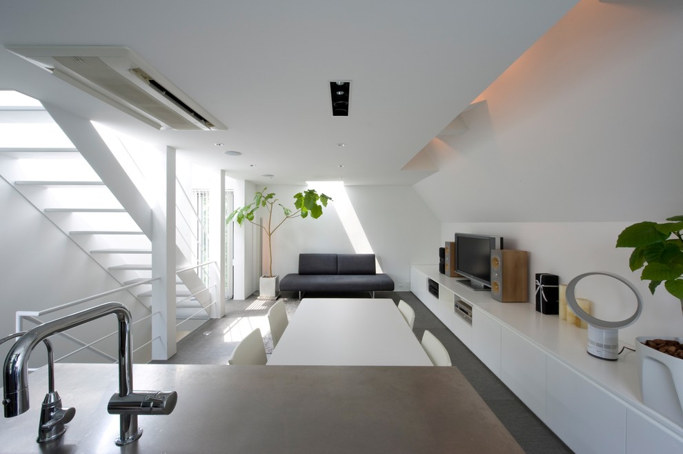 Photo of a contemporary living room in Tokyo.