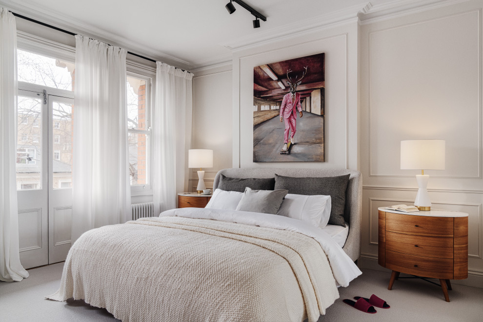 Mittelgroßes, Repräsentatives, Fernseherloses, Abgetrenntes Klassisches Wohnzimmer mit weißer Wandfarbe, Teppichboden und vertäfelten Wänden in London