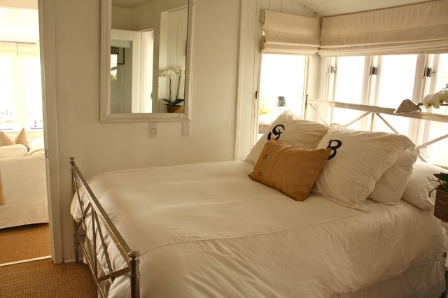 How To Make A Small Bedroom Look Bigger Houzz