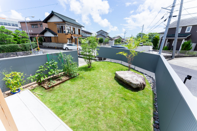 三箱五庭の家 contemporaneo-jardin