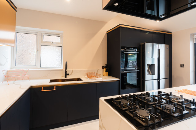 Edgware Home modern-kueche
