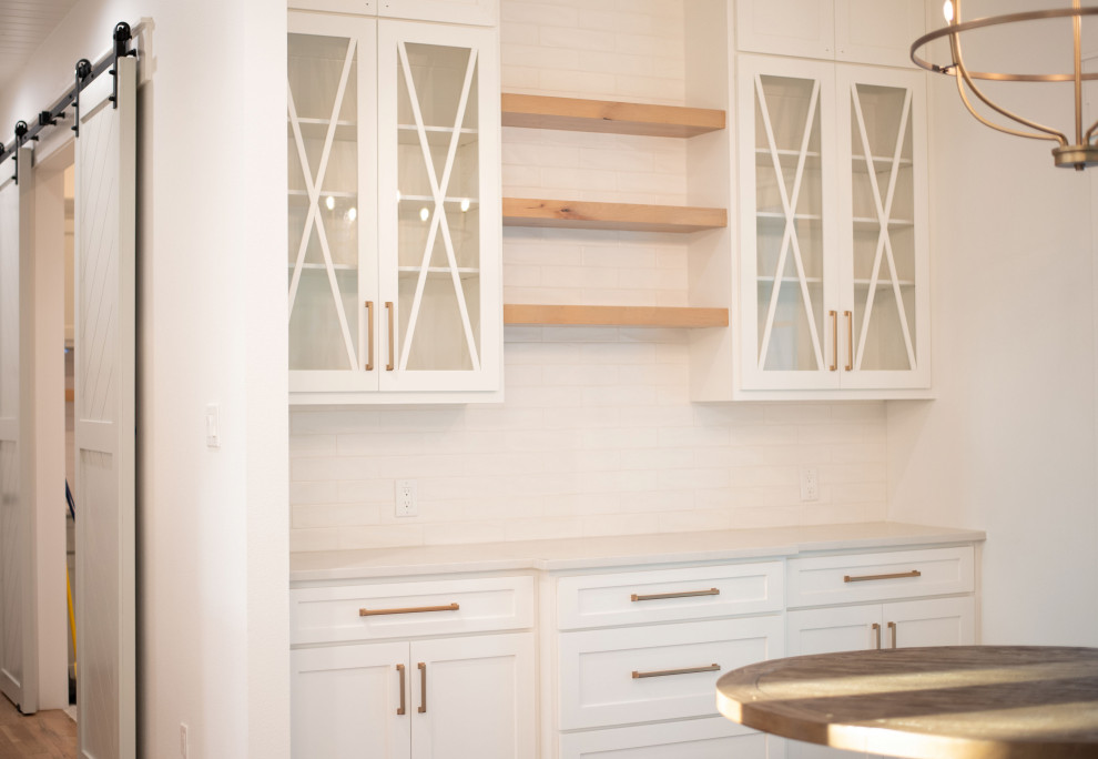 Kitchen - transitional kitchen idea