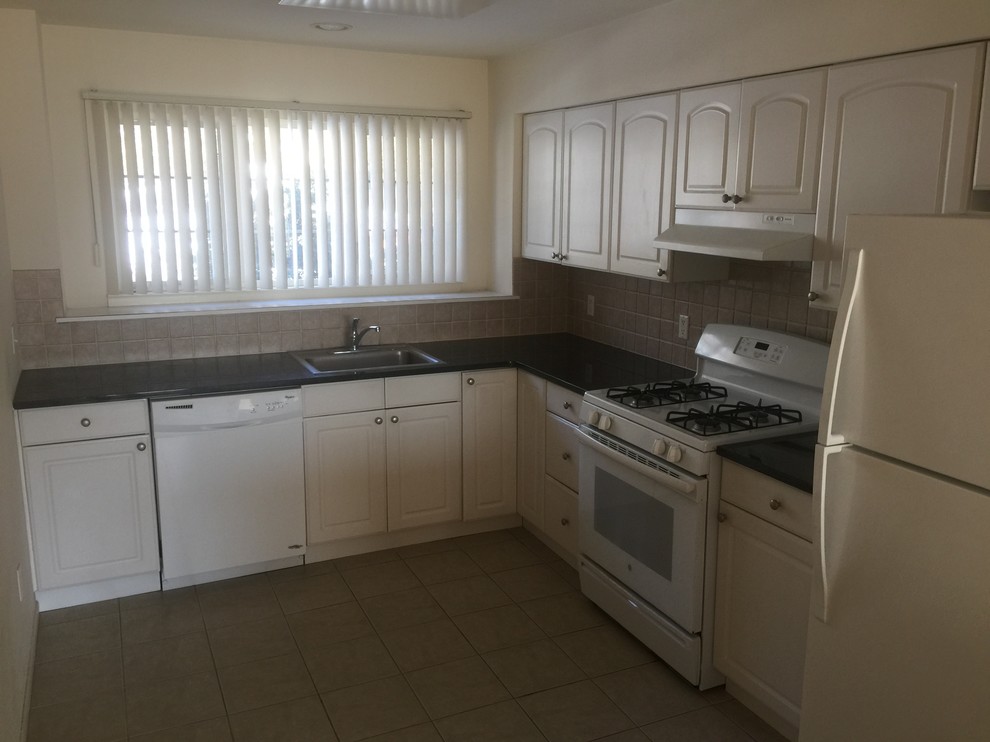 Existing kitchen to renovate