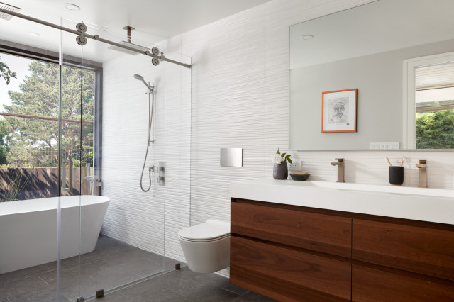 Eichler refreshed mid-century-badezimmer