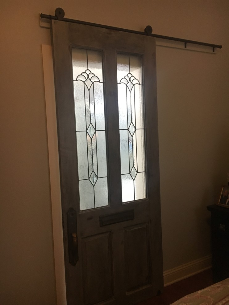 Home design - transitional home design idea in Houston