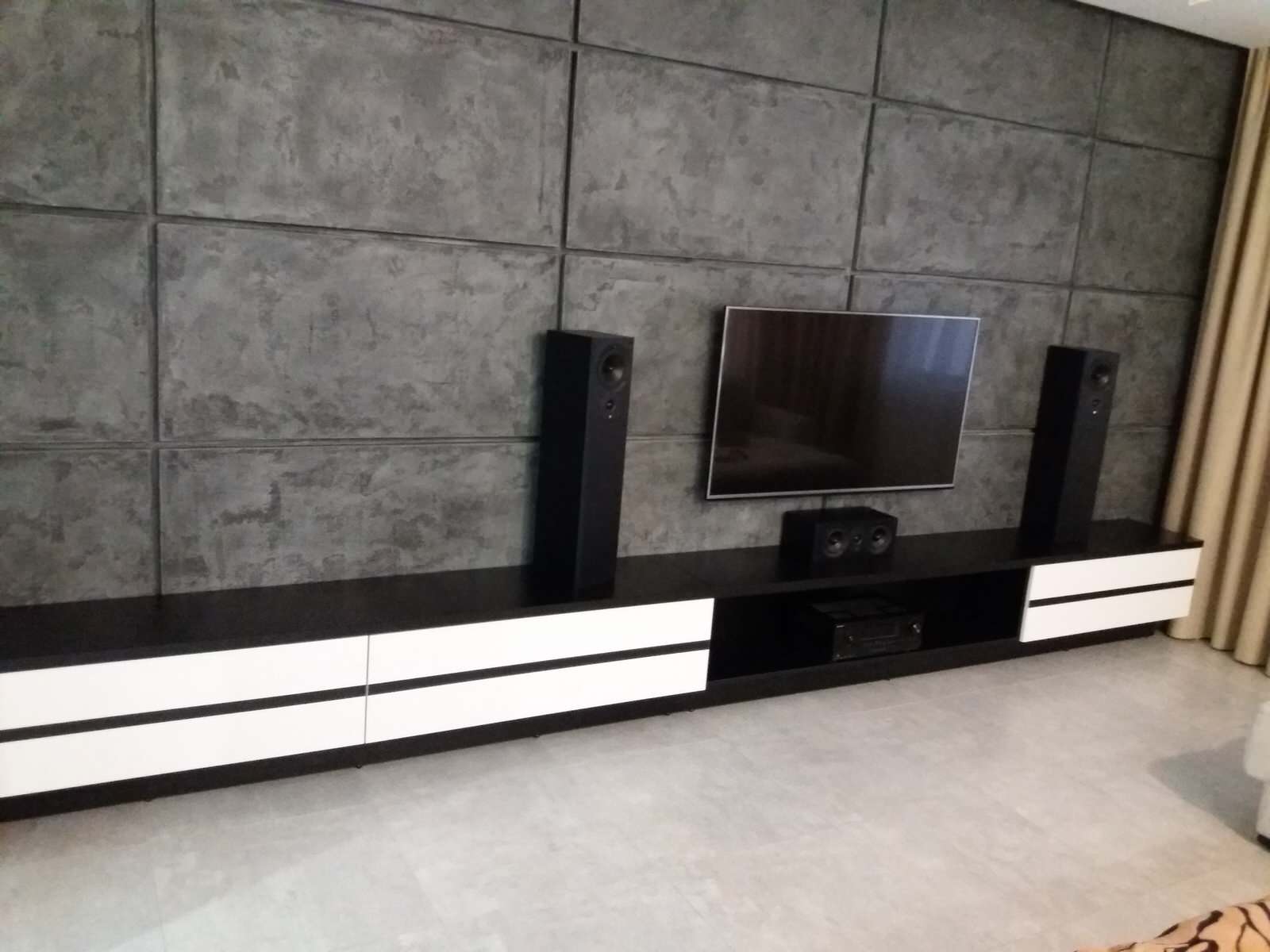 консоль под ТВ