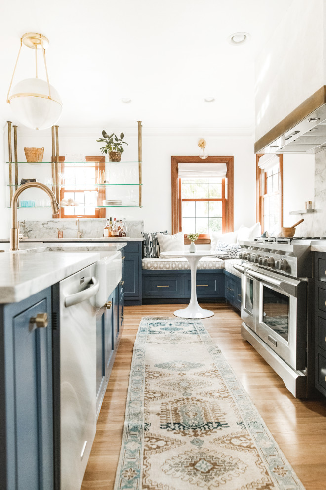 Inspiration for a classic kitchen in Seattle.
