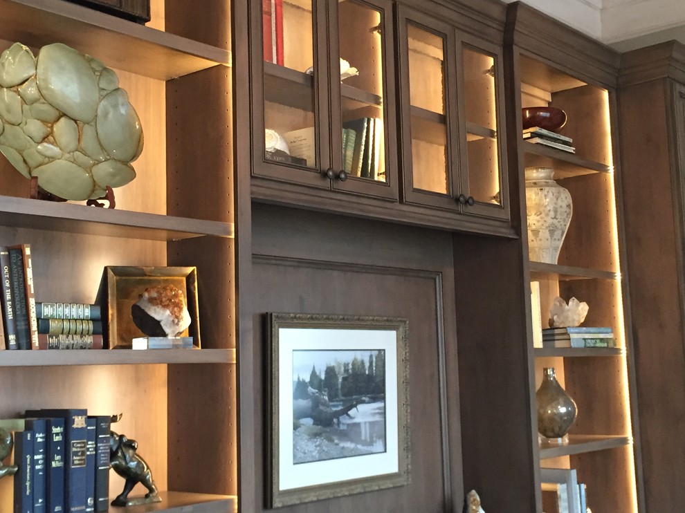 Inspiration for a transitional home design remodel in Houston