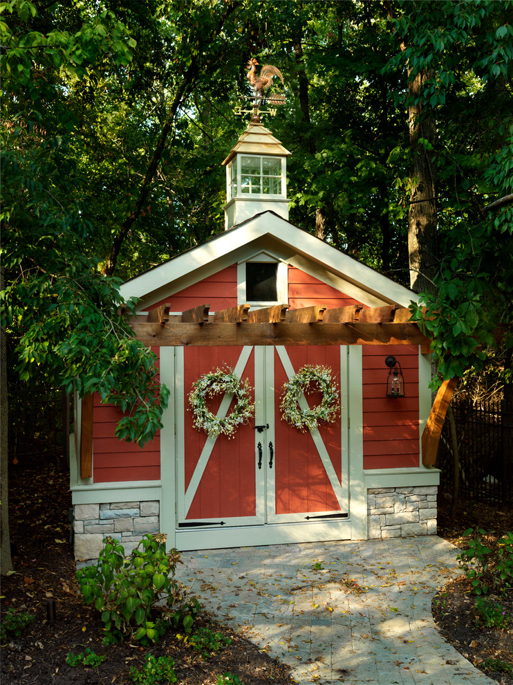 Traditional detached shed and granny flat in Cincinnati.