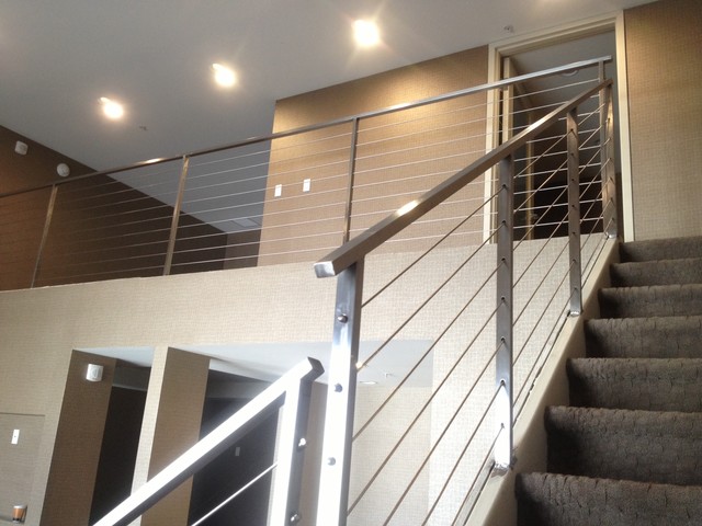 Cable Railing contemporain-escalier