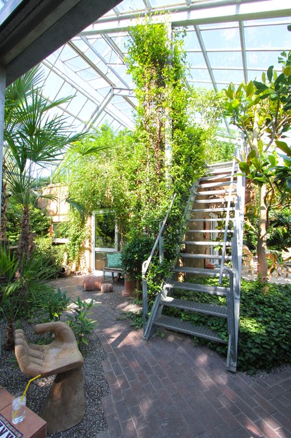 Houzzbesuch: Eine Familie lebt im Gewächshaus - Mediterran - Eingang