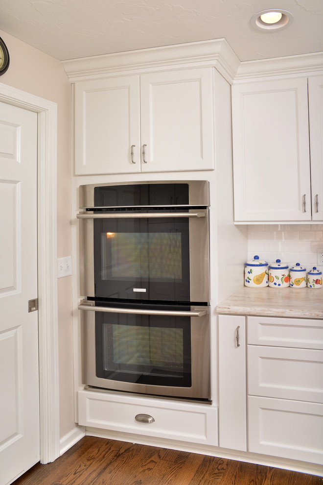 Transitional kitchen photo in Cleveland
