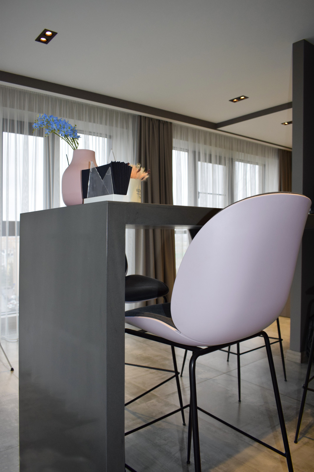 Квартира на 13 этаже  с витражным остеклением