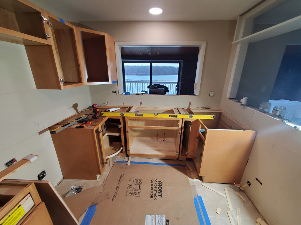 Kitchen cabinet installation/adjustment
