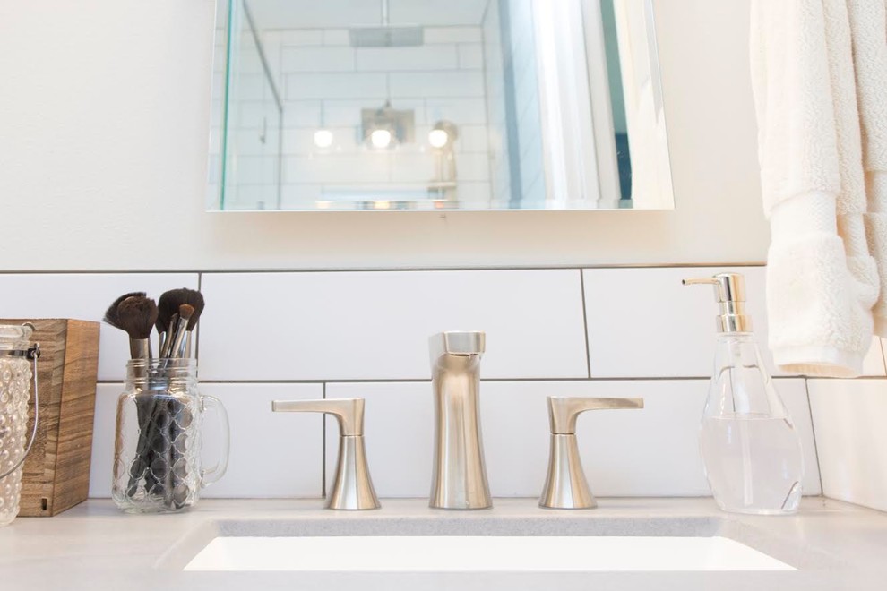 Bathroom - transitional bathroom idea