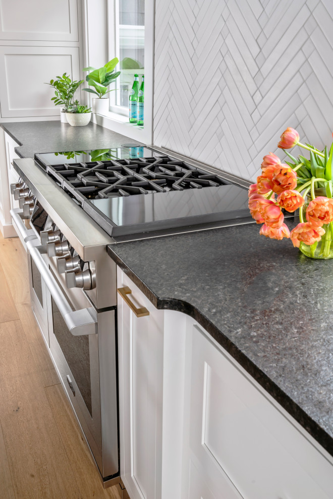 Inspiration for a rustic kitchen remodel in Philadelphia