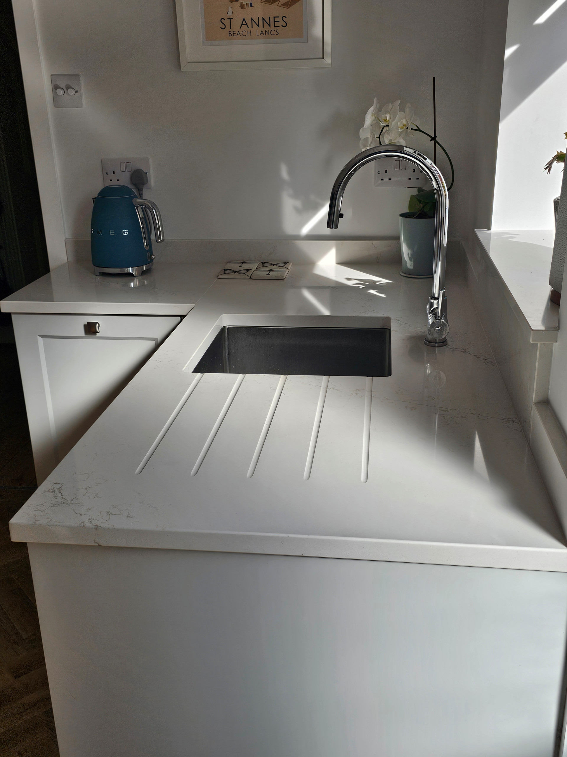 Orleans Mist Keller Kitchen with Cliveden Utopia Quartz Worktops