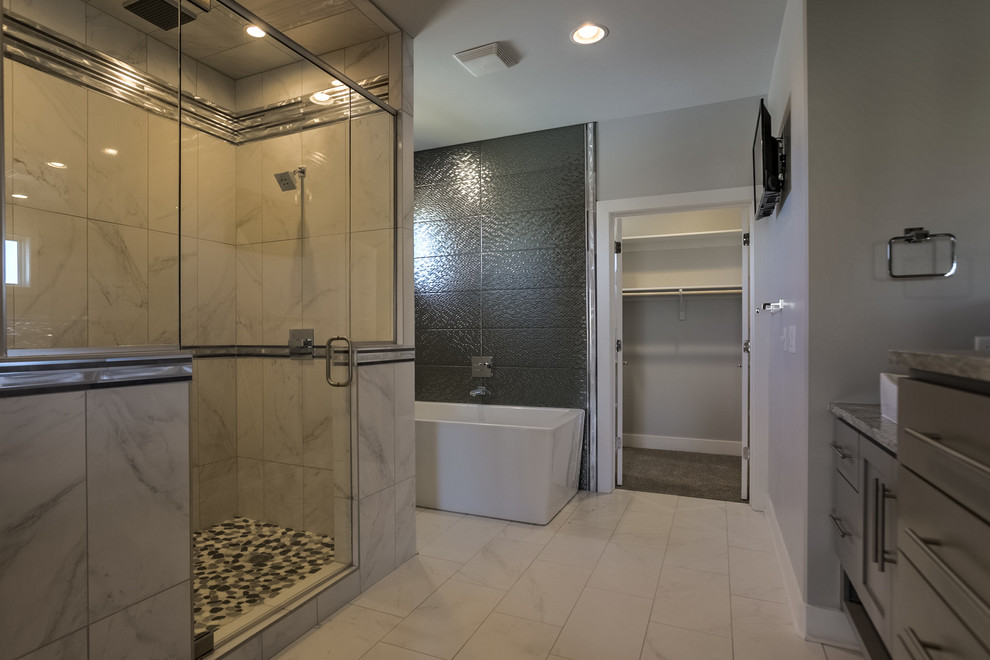 Home design - transitional home design idea in Omaha