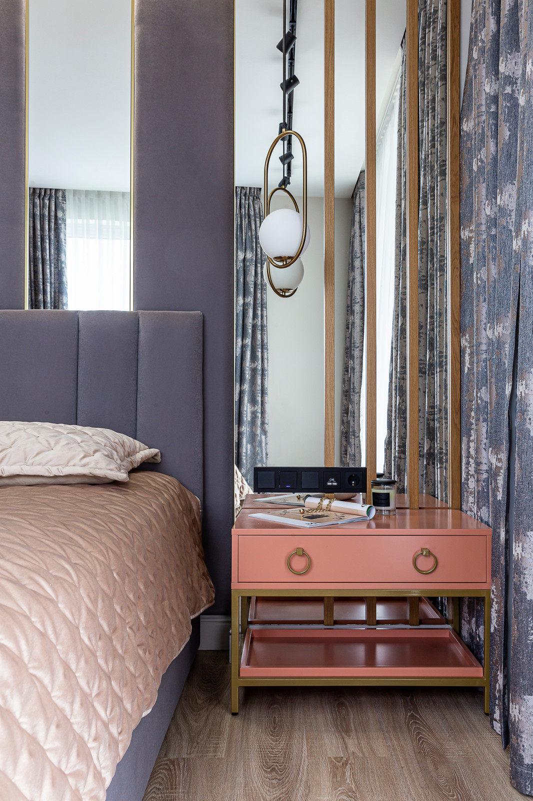 В сиреневых тонах (3-х комнатная квартира 66,7 м²)