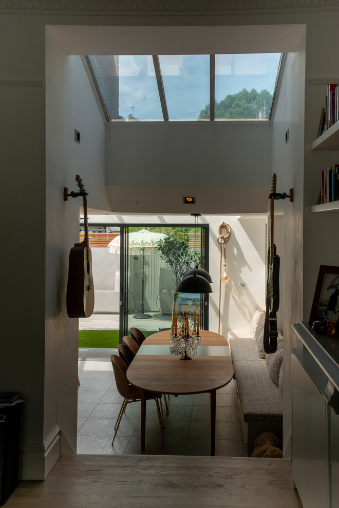 Stuning & Bright Open Plan Kitchen