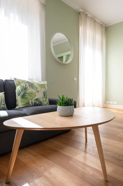 Un appartamento tra vintage e moderno modern-living-room