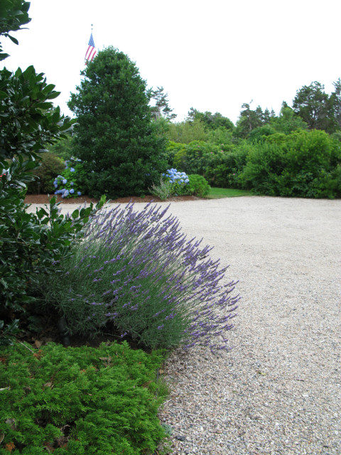 Snow Point farmhouse-garden