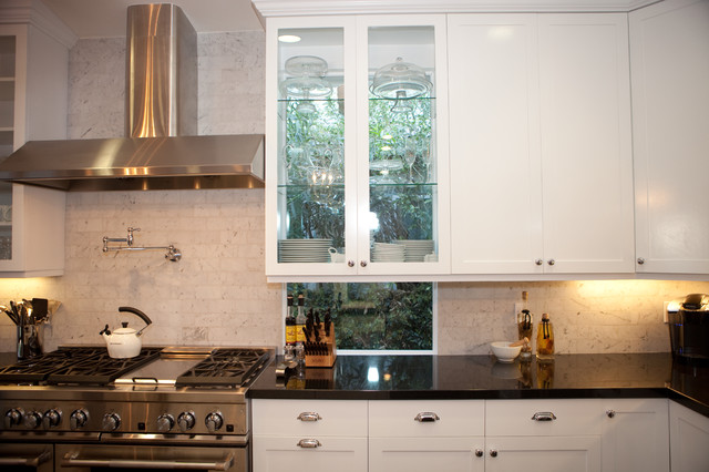Globus Builder american-traditional-kitchen