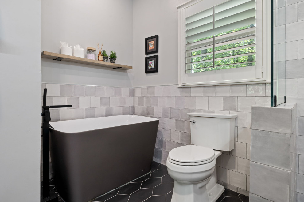 1950 River Way Drive