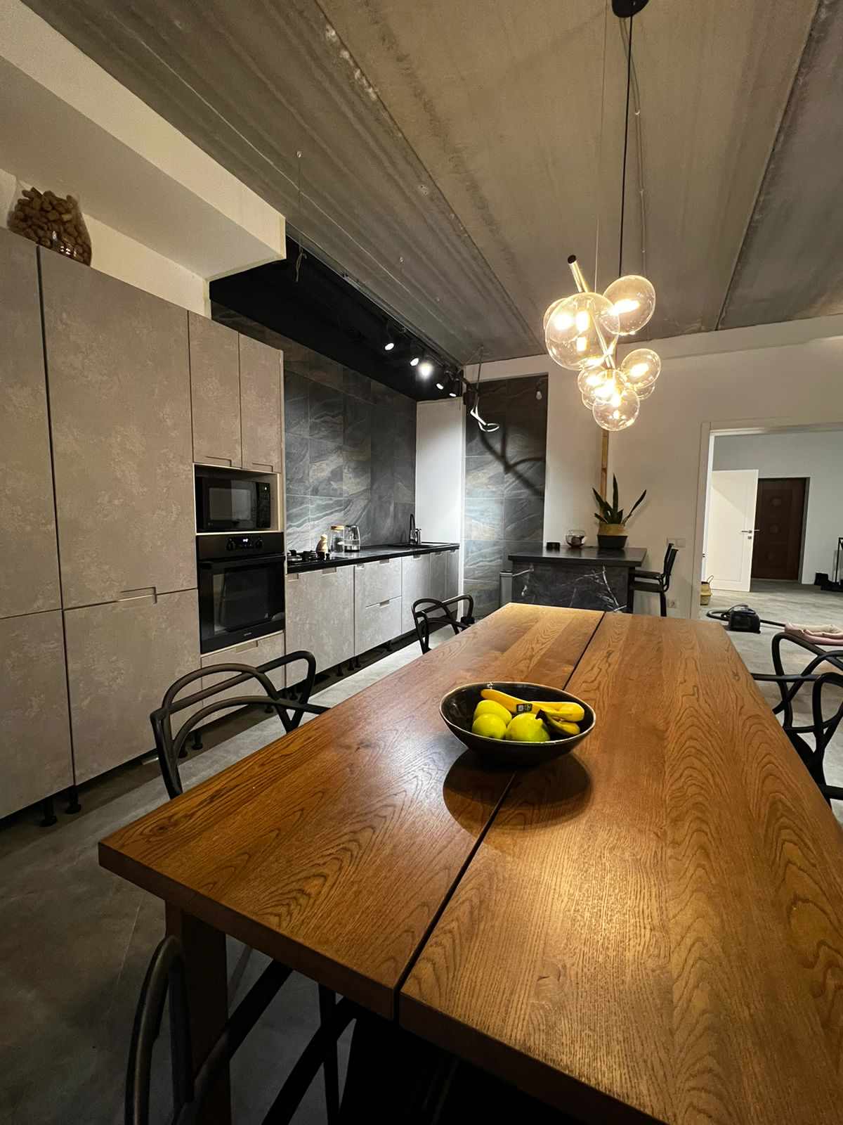 Преображение пространства кухни-гостиной в стиле Лофт