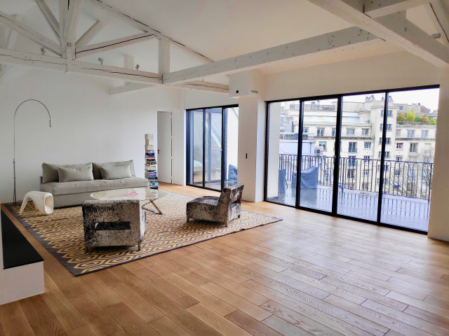 Transformation de combles en loft modern-vardagsrum