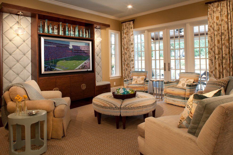 This is an example of a transitional family room in Jacksonville.