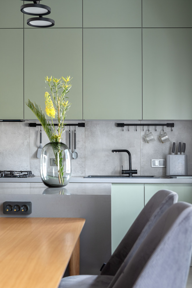 КВАРТИРА С ЯРКИМИ АКЦЕНТАМИ В СТАРОМ ФОНДЕ