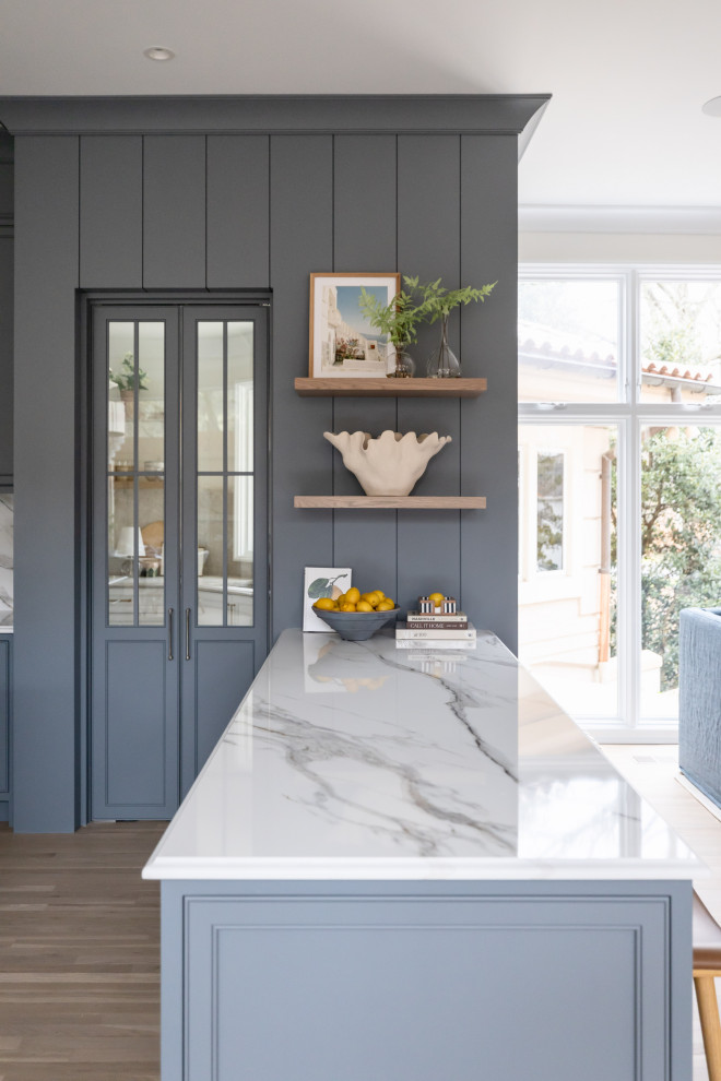 Example of a beach style home design design in Nashville