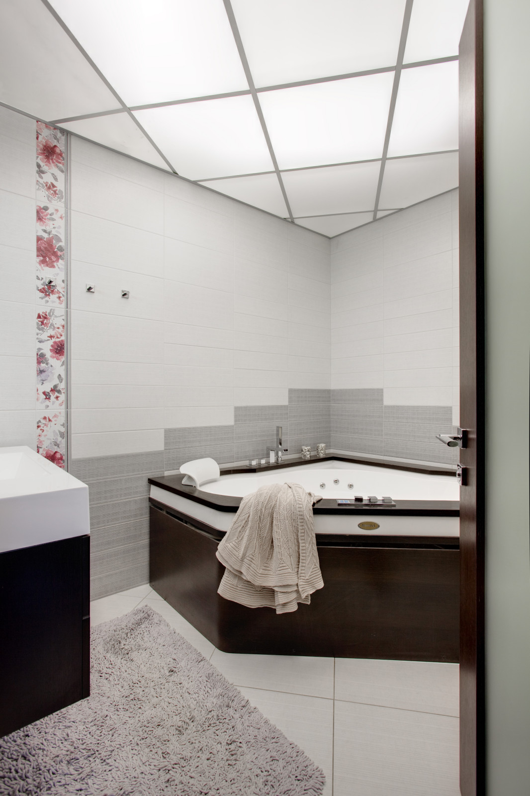 Театральность, динамика и игра контрастов